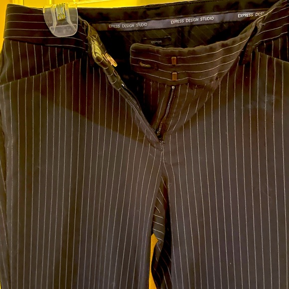 Express Design Studio “Editor” slacks. Pinstripe, flare leg. 4 regular. NWOT - Picture 4 of 15